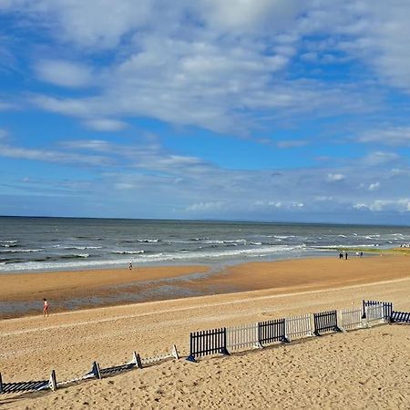 Studio Chic, Hyper Centre, 4 Minutes De La Plage Cabourg Exterior foto