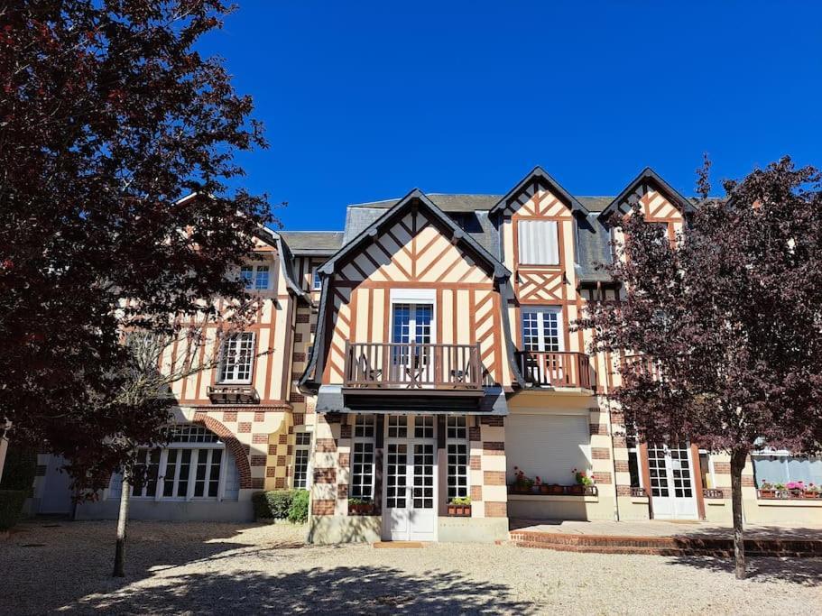 Studio Chic, Hyper Centre, 4 Minutes De La Plage Cabourg Exterior foto